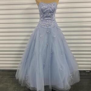 Mori Lee Prom Dress quince dress – Size 5/6 – Lavender with Beaded Floral Design